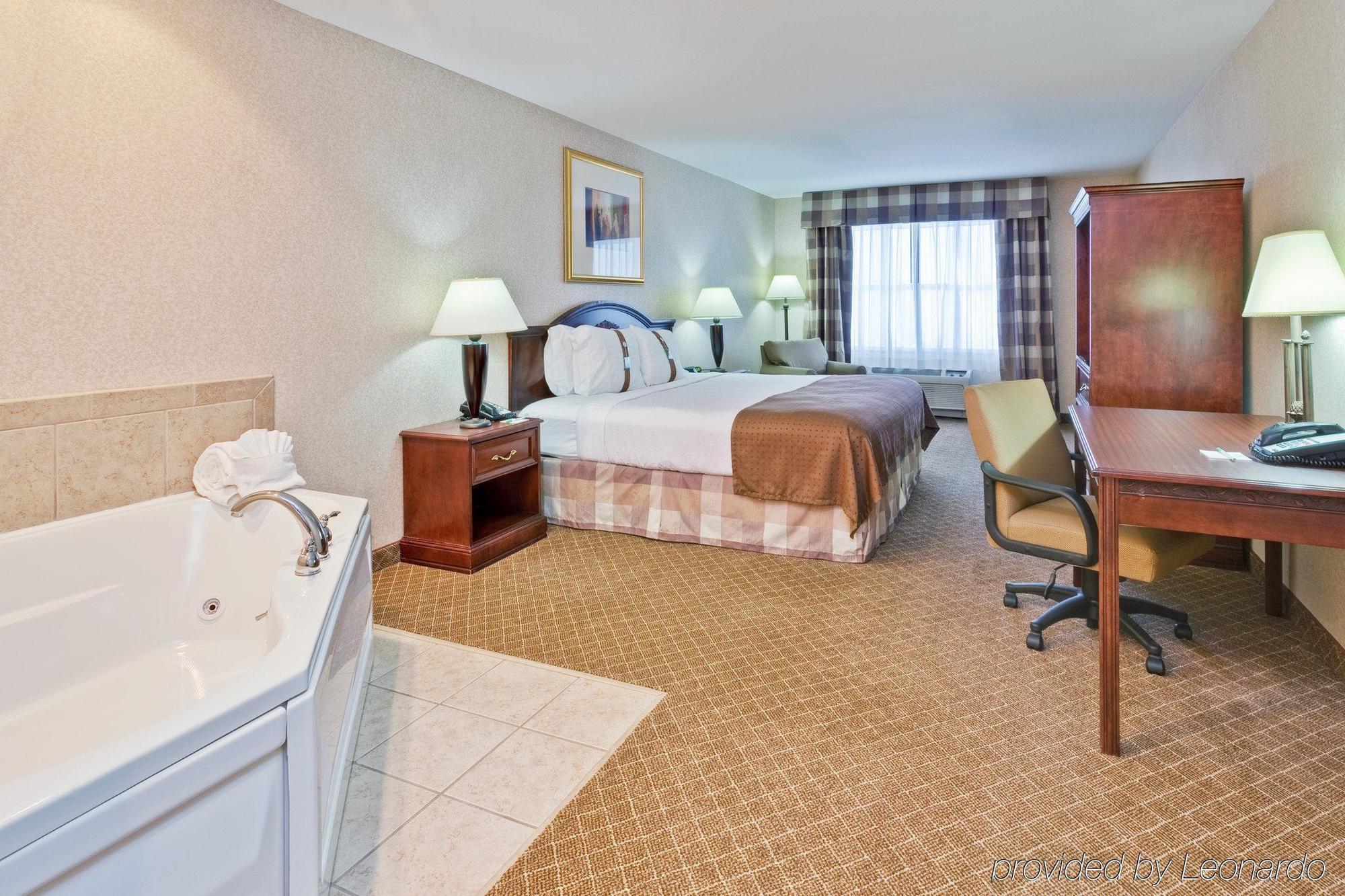 Holiday Inn Poplar Bluff By Ihg Номер фото